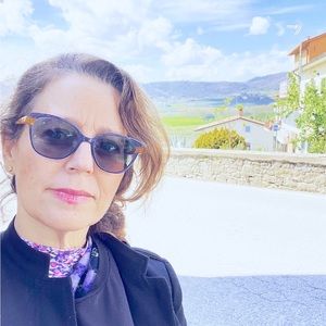 Meet your Posher, Romina